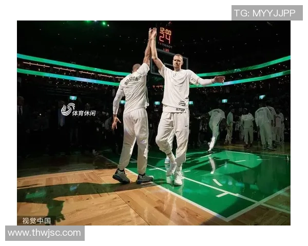 305开拓者与鹈鹕激战正酣球迷期待精彩对决与精彩瞬间