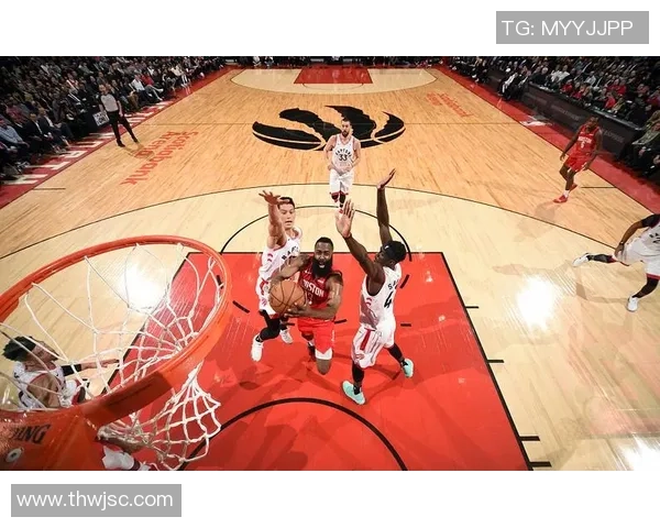 2004年NBA精彩对决火箭队与猛龙队的巅峰之战回顾与分析