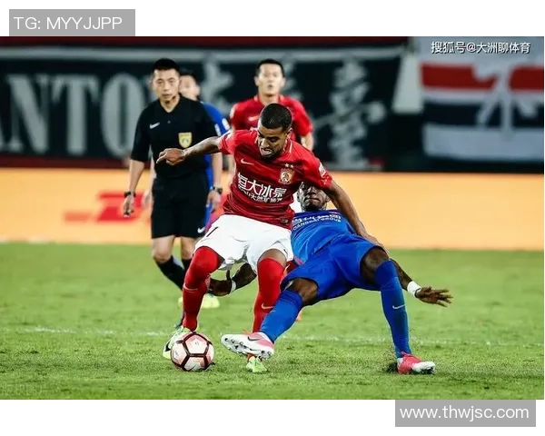 2012年恒大与富力激战回顾：足球盛宴中的精彩瞬间与战术较量