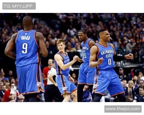 2015季后赛勇士与雷霆的激烈对决与历史性时刻回顾 2015季后赛勇士与雷霆的激烈对决与历史性时刻回顾